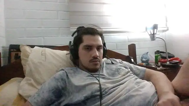 Snapshot of hung_weeb chatting on March 2025 06:26:02 AM hung weeb online show from March 2025 06:26:02 AM