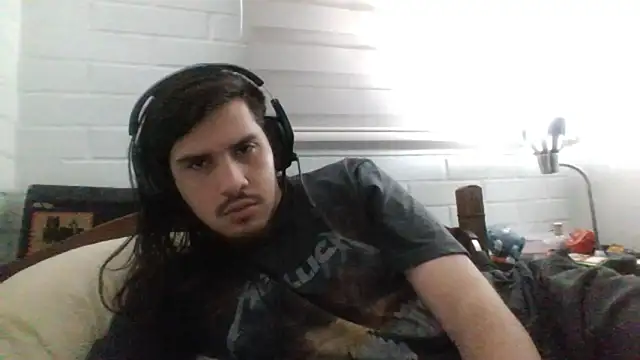 Snapshot of hung_weeb chatting on March 2025 02:42:02 AM hung weeb online show from March 2025 02:42:02 AM