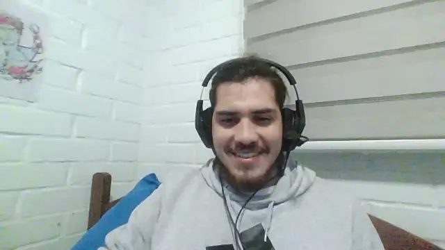 Snapshot of hung_weeb chatting on December 2024 12:36:01 AM hung weeb online show from December 2024 12:36:01 AM