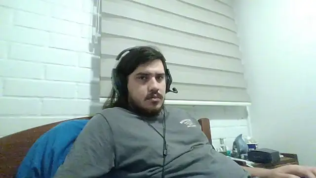 hung weeb online show from April 2026 01:23:02 AM
