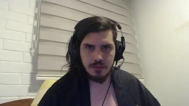 Snapshot of hung_weeb chatting on February 2026 03:04:02 AM hung weeb online show from February 2026 03:04:02 AM