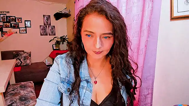 emma luxy online show from January 2026 09:51:01 PM