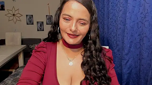 emma luxy online show from September 2025 12:22:02 AM