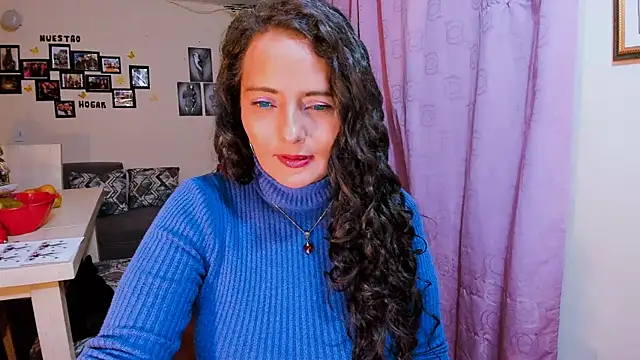 emma luxy online show from February 2026 11:45:01 PM