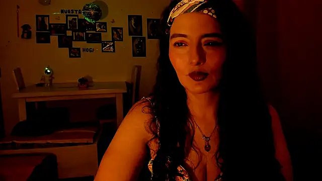 emma luxy online show from April 2026 03:57:02 AM