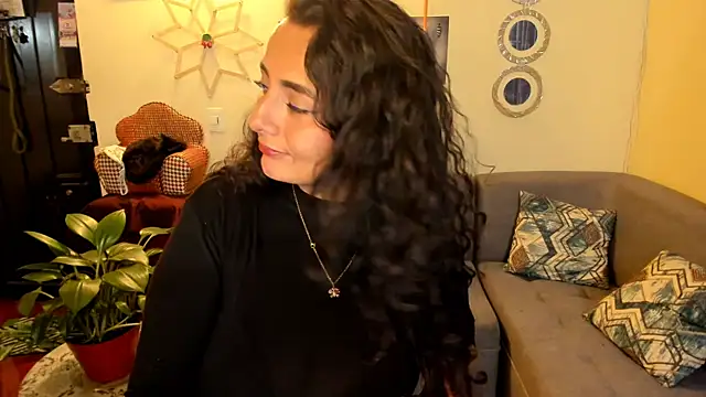 emma luxy online show from February 2025 05:12:01 AM