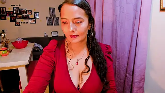 emma luxy online show from February 2026 04:45:02 AM