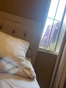 Tomthelong online show from February 2025 03:41:02 PM