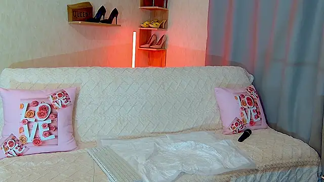 KimPolloc online show from February 2026 07:25:01 PM