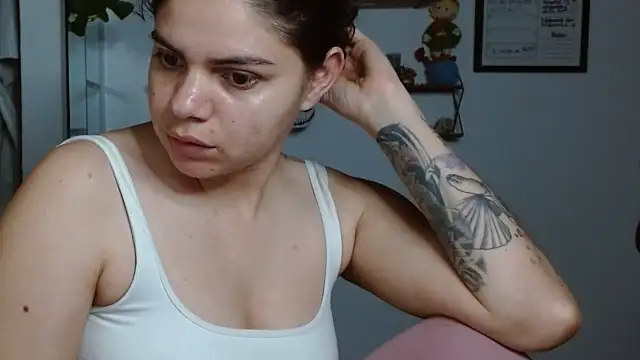 Nikkykora15 online show from October 2025 01:28:02 AM