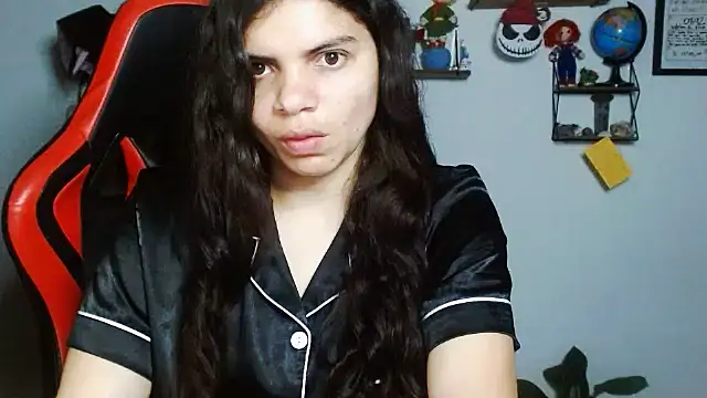 Snapshot of Nikkykora15 chatting on February 2025 01:03:01 AM Nikkykora15 online show from February 2025 01:03:01 AM