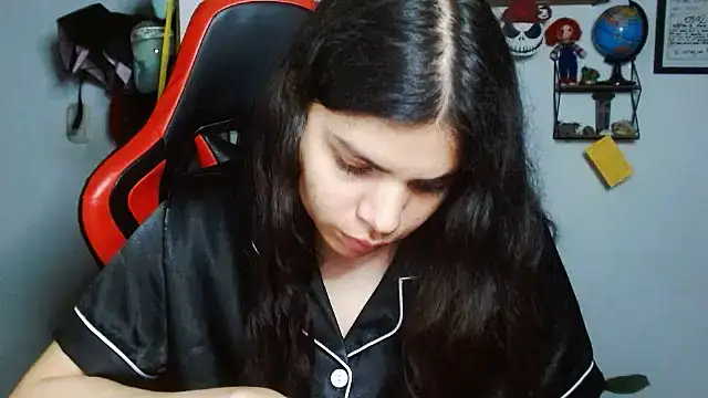 Snapshot of Nikkykora15 chatting on February 2025 04:09:02 AM Nikkykora15 online show from February 2025 04:09:02 AM