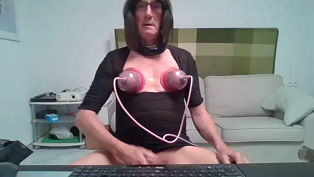 TranseCarmen online show from April 2026 06:28:01 AM