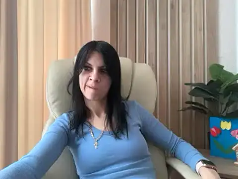 Snapshot of InjaAtHome chatting on March 2026 07:43:02 AM InjaAtHome online show from March 2026 07:43:02 AM