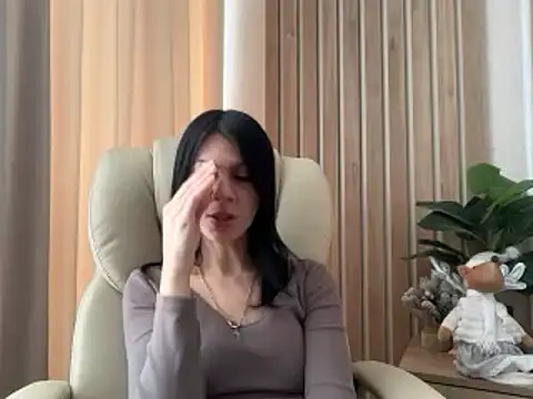 Snapshot of InjaAtHome chatting on February 2026 07:31:02 AM InjaAtHome online show from February 2026 07:31:02 AM