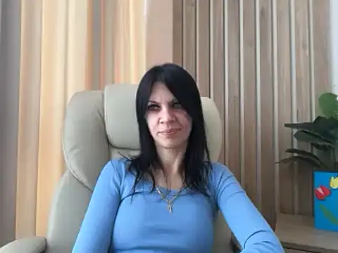 Snapshot of InjaAtHome chatting on April 2026 05:57:02 AM InjaAtHome online show from April 2026 05:57:02 AM