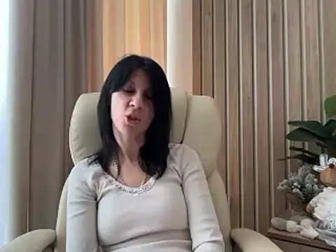 Snapshot of InjaAtHome chatting on February 2026 08:32:02 AM InjaAtHome online show from February 2026 08:32:02 AM