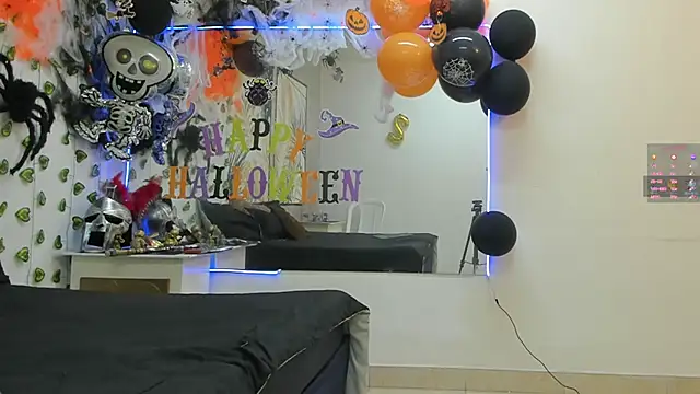 Snapshot of ChoreyTaiylor chatting on October 2025 02:30:02 PM ChoreyTaiylor online show from October 2025 02:30:02 PM