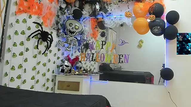 Snapshot of ChoreyTaiylor chatting on October 2025 02:06:02 PM ChoreyTaiylor online show from October 2025 02:06:02 PM