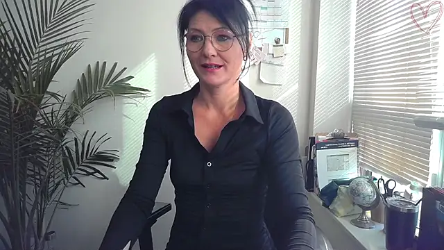 City Kat online show from November 2025 05:39:02 PM