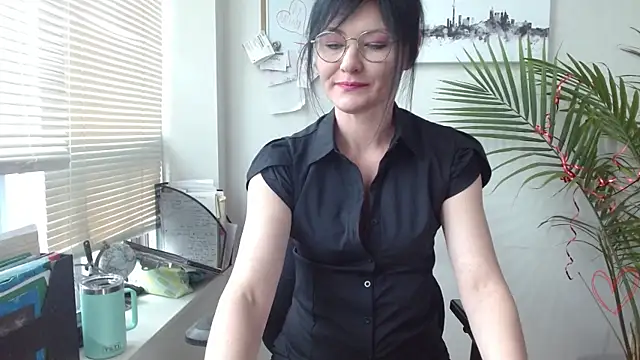 City Kat online show from April 2026 04:33:02 PM