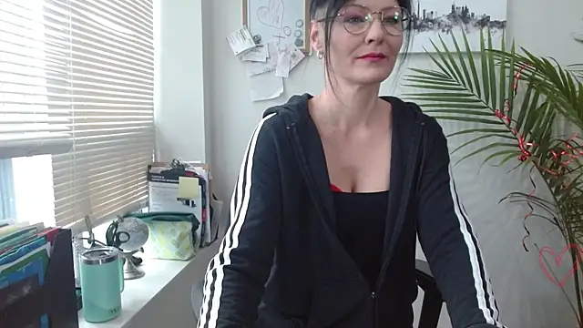 City Kat online show from April 2026 02:13:02 PM