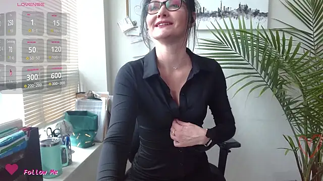 City Kat online show from April 2026 04:33:01 PM