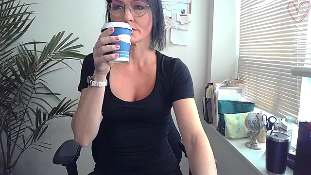 City Kat online show from November 2025 04:45:02 PM