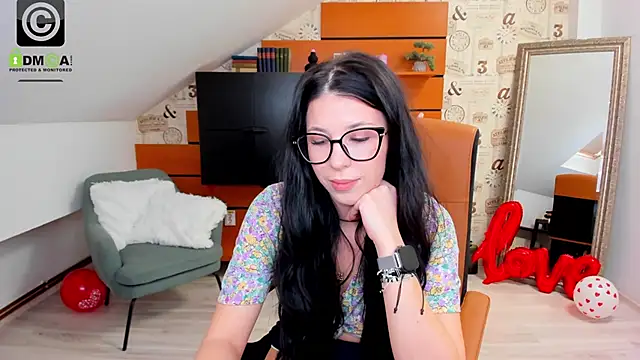 EmillyTaylor online show from February 2025 10:48:01 AM