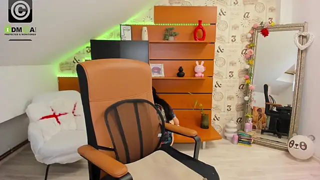 EmillyTaylor online show from January 2026 04:49:02 AM