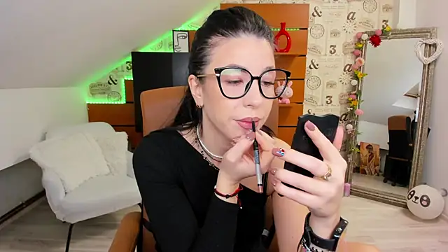 EmillyTaylor online show from November 2025 04:38:02 AM