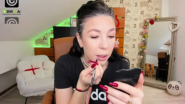 EmillyTaylor online show from December 2025 04:50:02 AM