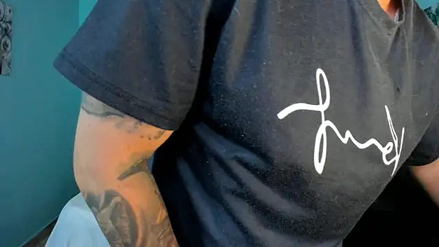 juan  jimenez online show from April 2026 09:43:02 PM