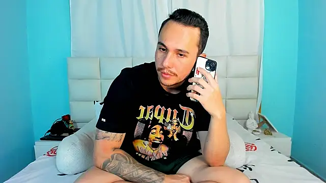 Snapshot of juan__jimenez chatting on November 2025 10:24:01 PM juan jimenez online show from November 2025 10:24:01 PM