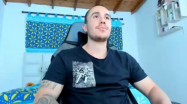 juan  jimenez online show from February 2025 01:33:01 AM