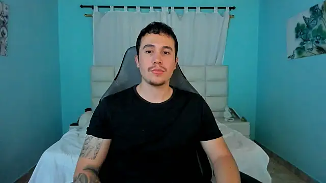 juan  jimenez online show from April 2026 08:59:01 PM