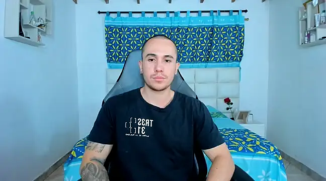 juan  jimenez online show from February 2025 11:33:02 PM