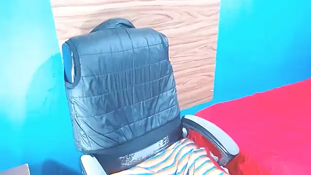 Snapshot of Dulce_domini chatting on January 2025 12:33:01 AM Dulce domini online show from January 2025 12:33:01 AM