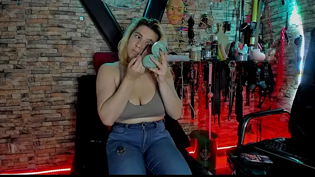 Liltildeman moon online show from December 2025 02:45:02 AM