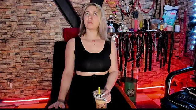 Liltildeman moon online show from July 2026 11:49:02 PM