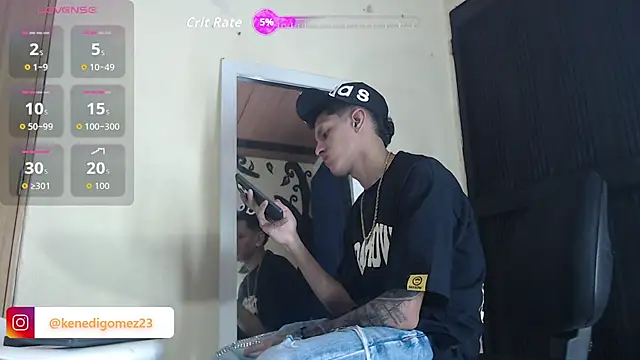 Snapshot of GaboReyes chatting on November 2025 01:31:02 AM GaboReyes online show from November 2025 01:31:02 AM