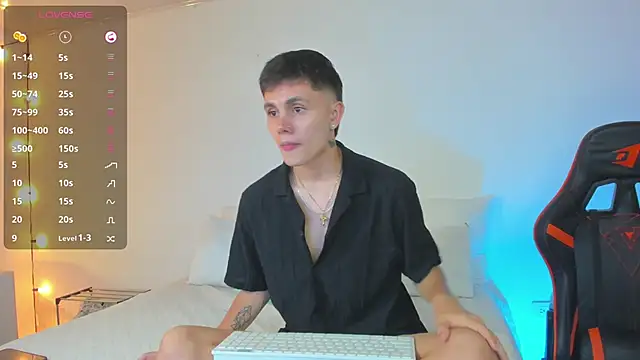 DustinLevine online show from February 2025 11:52:01 PM