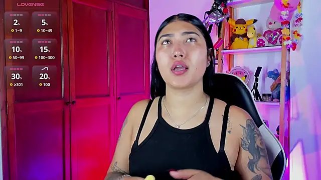 Snapshot of eymy-hadid chatting on November 2025 09:19:02 PM eymy-hadid online show from November 2025 09:19:02 PM