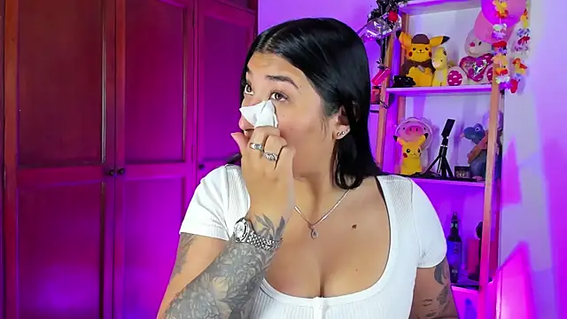 Snapshot of eymy-hadid chatting on November 2025 08:46:01 PM eymy-hadid online show from November 2025 08:46:01 PM