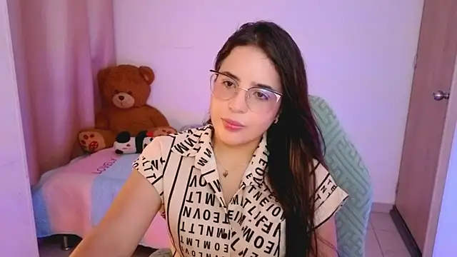 Snapshot of _alicia_z chatting on March 2026 05:18:01 PM alicia z online show from March 2026 05:18:01 PM