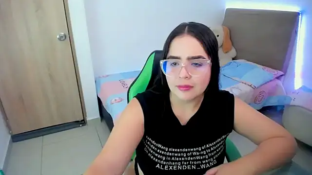  alicia z online show from February 2025 05:37:02 PM