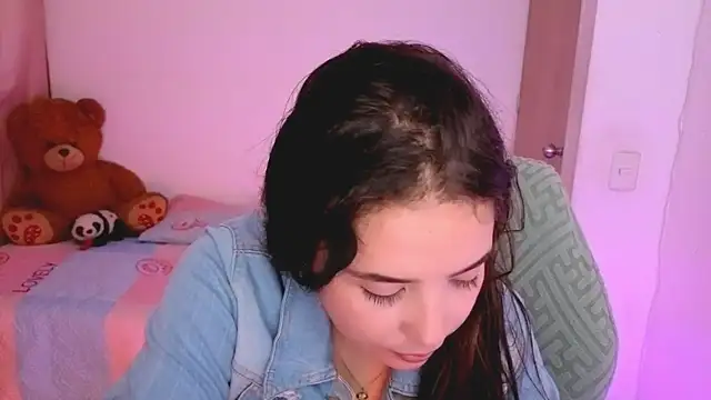 Snapshot of _alicia_z chatting on March 2026 05:47:01 PM alicia z online show from March 2026 05:47:01 PM