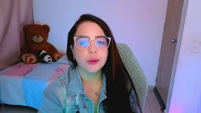 Snapshot of _alicia_z chatting on March 2026 05:57:02 PM alicia z online show from March 2026 05:57:02 PM