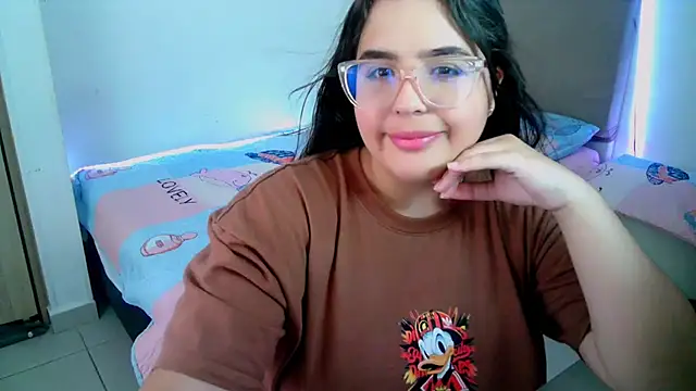  alicia z online show from February 2025 06:33:01 PM