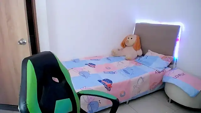  alicia z online show from February 2025 11:37:02 PM